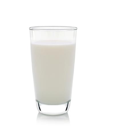 szklanka mleka