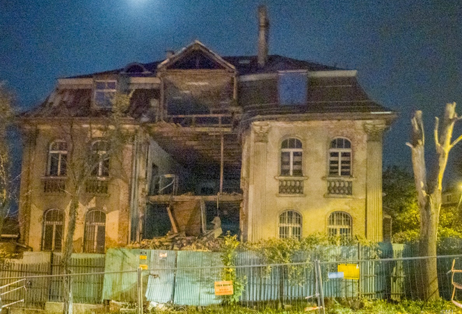 Gdańsk: Runął fragment willi przy ulicy Orzeszkowej. Konserwator zabytków zabrał głos