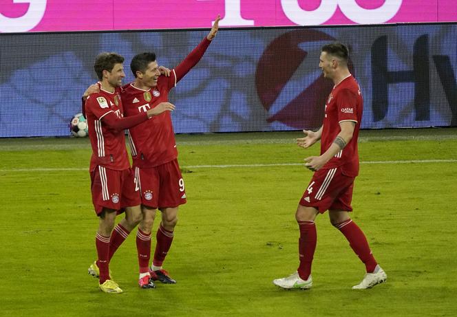 Robert Lewandowski, Niklas Suele i Thomas Mueller