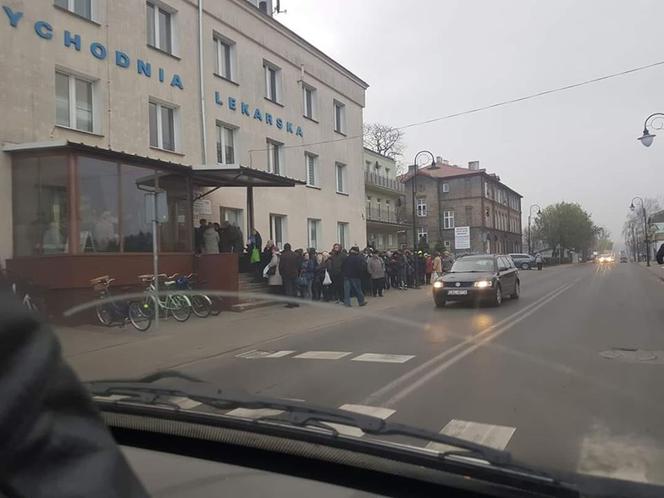 Kolejki jak za komuny w Aleksandrowie Kujawskim