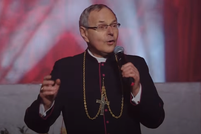 To on poprowadzi mszę pogrzebową Krawczyka. Znasz go z tego hitu!
