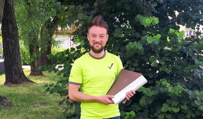 Bartosz Żywiczka wyciągnął sąsiada z płonącego budynku!