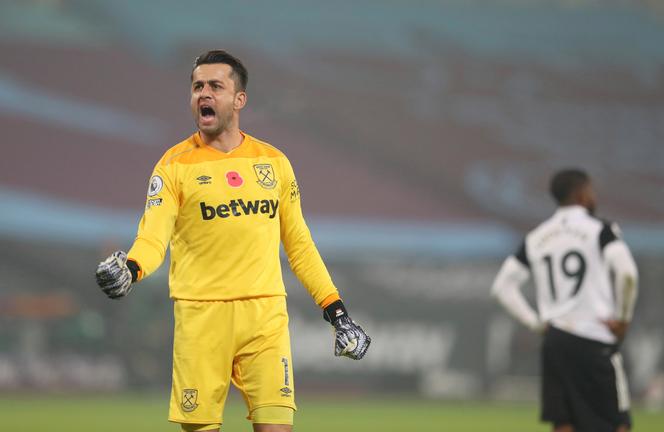 Fabiański obronił karnego w 98 minucie
