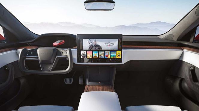 Tesla Model S z wolantem zamiast kierownicy