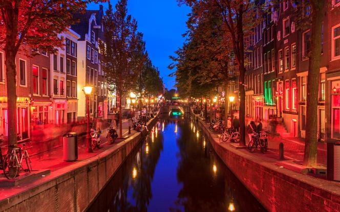 Amsterdam likwiduje dzielnicę czerwonych latarni