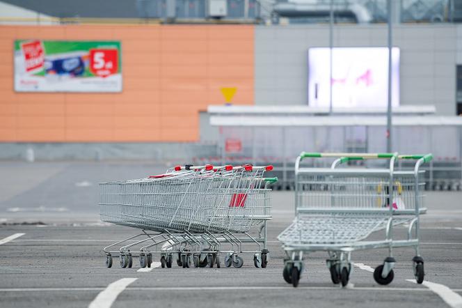 Zakaz handlu złagodzony - to zalecenie ekspertów z ministerstwa