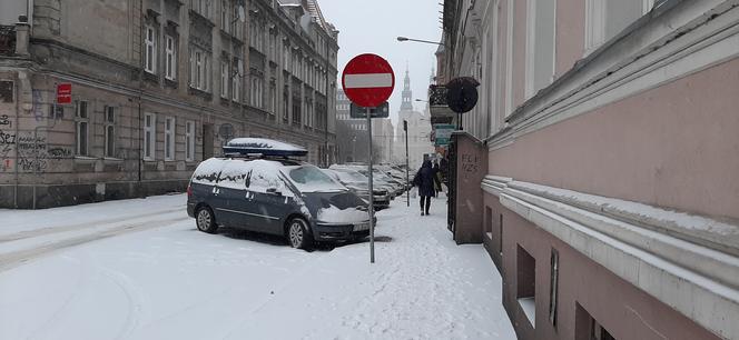 Poznańskie ulice o poranku 8.02