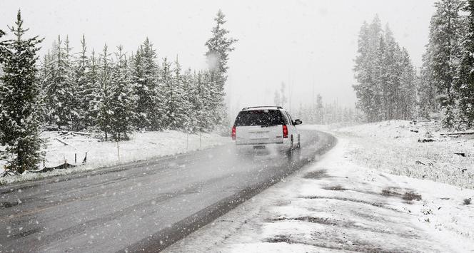 23.04.2021, prognoza pogody. Wiosna ustąpiła miejsca zimie? Znów ma spaść śnieg!