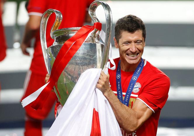 Robert Lewandowski z pucharem Ligi Mistrzów