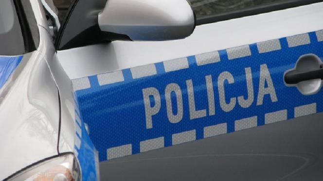 Akcja jak grze GTA! Najpierw doprowadził do kolizji, potem POBIŁ I OKRADŁ drugiego kierowcę!
