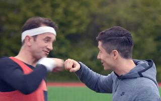 Lewandowski i Kot śpiewają Blurred Lines
