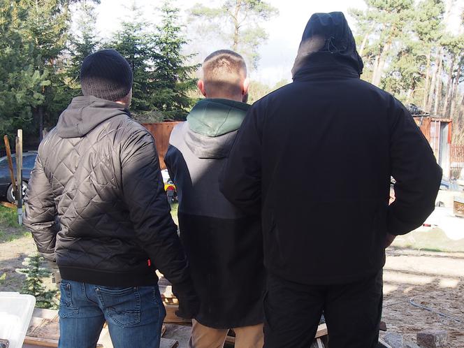 Zakopał arsenał w ogródku. Mieszkańcy ewakuowani