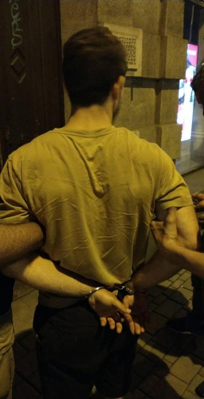 Diler sprzedawał turystom dopalacze na Rynku Głównym w Krakowie