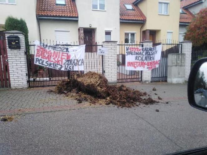 Protest rolników pod domem Zbigniewa Babalskiego