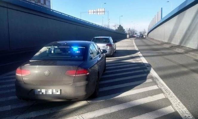 Pijany kierowca Audi gnał na złamanie karku. W terenie zabudowanym jechał ponad 140 km/h