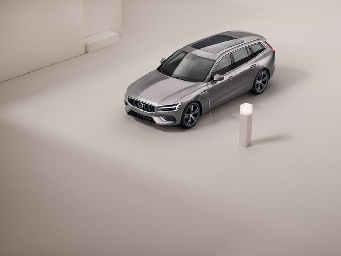 Volvo stawia na samochody ładowane z gniazdka
