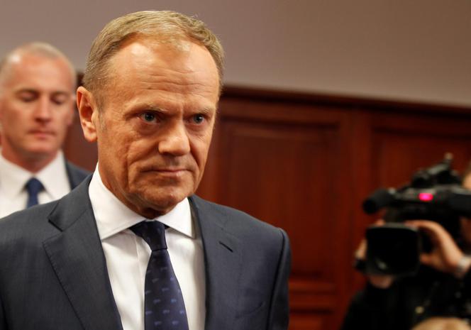 Tusk wyzwał Kaczyńskiegop na pojedynak, bo przegrywa z Dudą