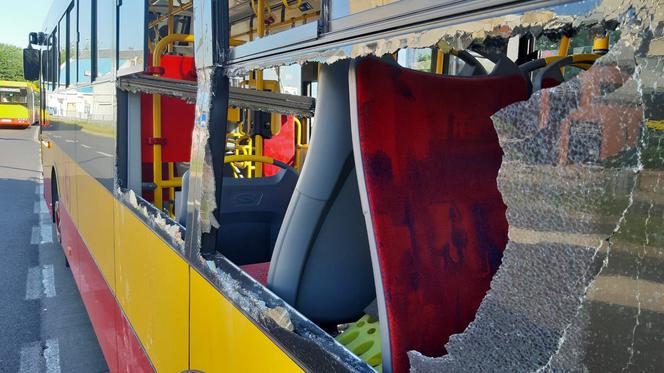 Niebezpieczny wypadek z udziałem autobusu! O włos od tragedii