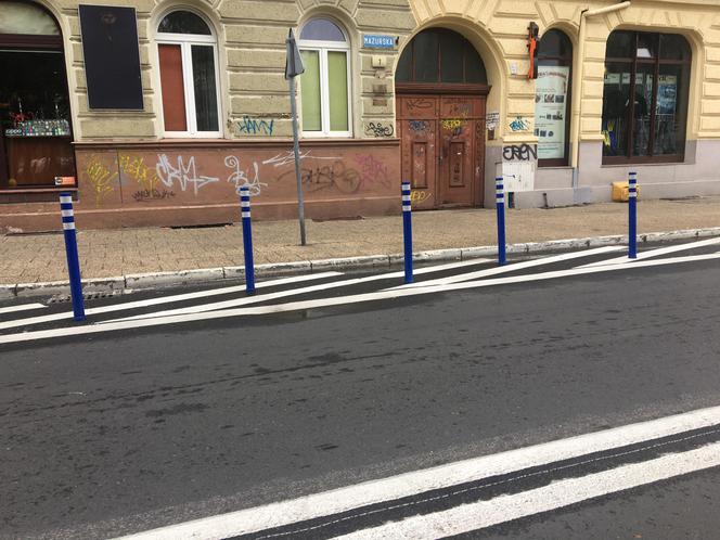 Niebieskie słupki