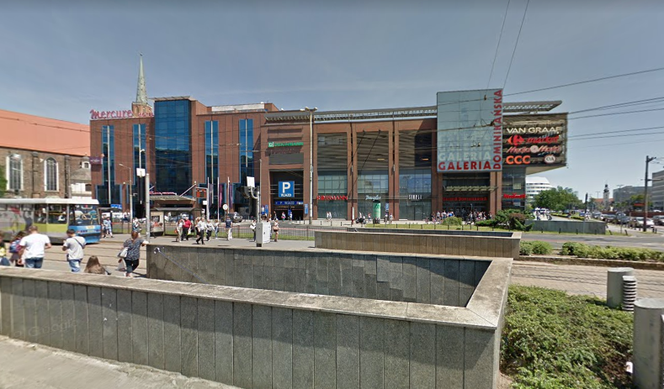 Zakażenie koronawirusem w jednej z perfumerii w Galerii Dominikańskiej