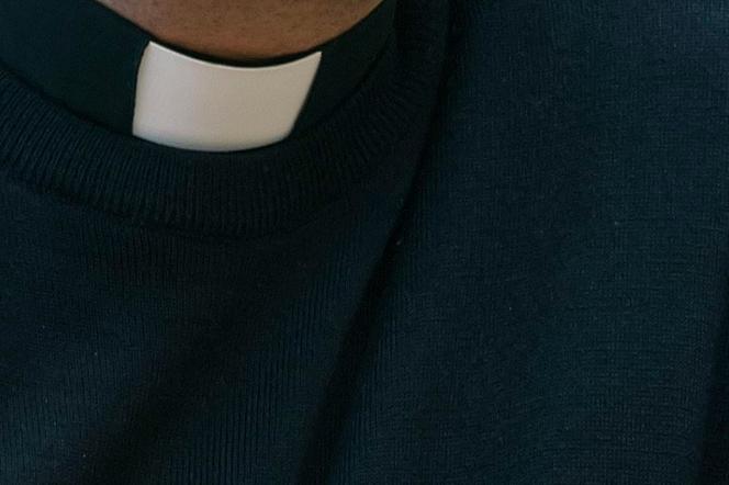 Śląskie. Ksiądz uprawiał seks z 13-latką. Opinia biegłych szokuje!