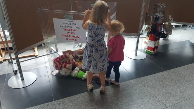 Pomóż się przytulić: Wielka zbiórka pluszowych misiów dla CZD!