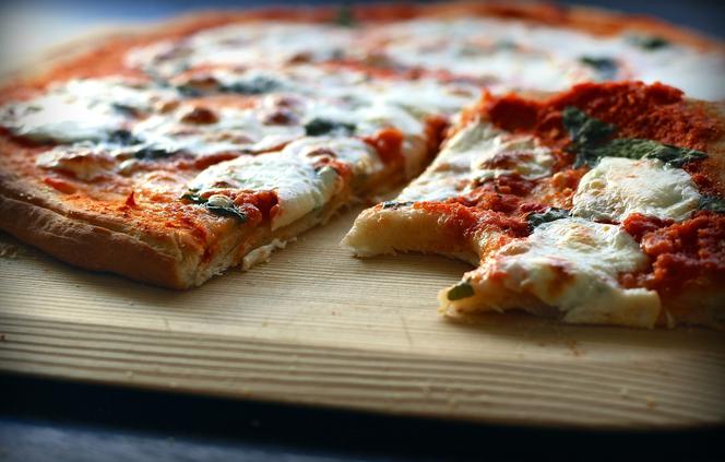 Darmowe pizze zostaną przekazane studentom z Poloneza