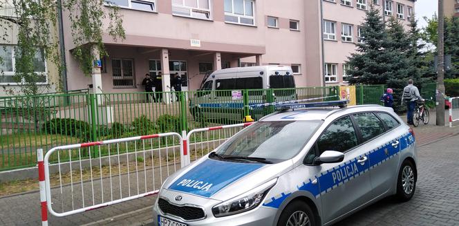 Uczeń ZABIŁ ucznia. Masakra w warszawskiej podstawówce!