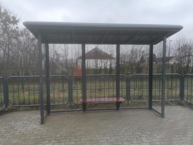 Nowe wiaty przystankowe w gminie Braniewo