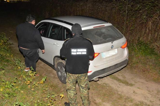 Francuzi dostali mandaty za usiłowanie nielegalnego przekroczenia granicy. Tłumaczyli, że jechali do kolegi