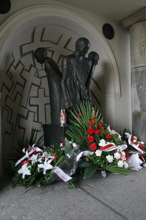 Światowy Dzień Sybiraków na Jasnej Górze. Pod wyjątkowym pomnikiem zostały złożone kwiaty