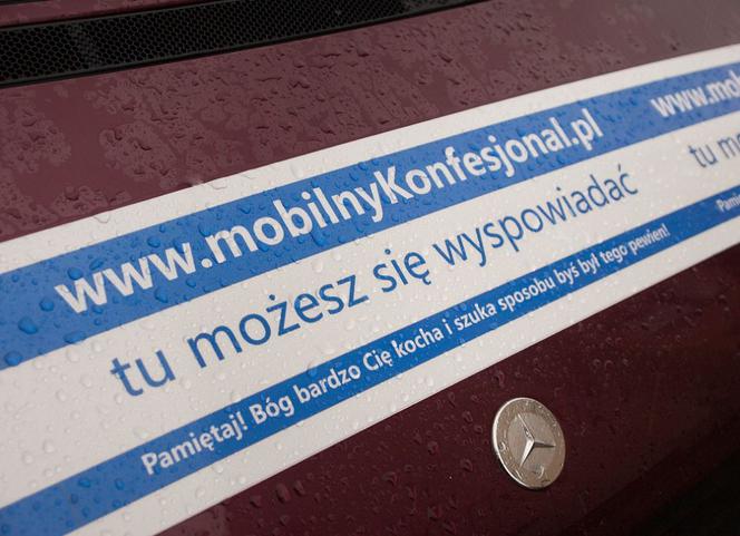 Spowiedź w samochodzie, mobilny konfesjonał