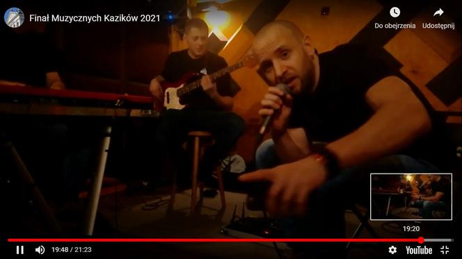 Piotr Żak z zespołem zwycięzca Radomskich Kazików'2021