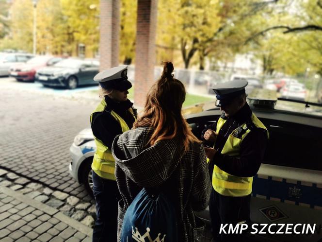 Była poszukiwana. Wpadła, gdy przechodziła przez jezdnię