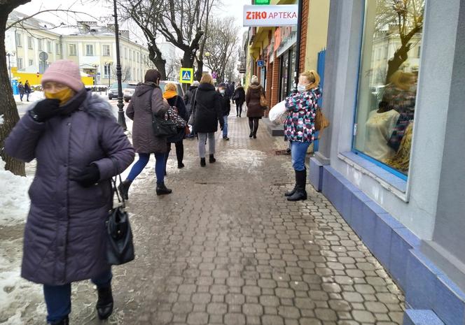 Wielu siedlczan przywykło już do obostrzeń sanitarnych i sytuacji covidowej. Na co dzień starają się żyć normalnie, podobnie jak w czasach sprzed pandemii