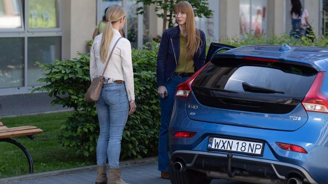 Na dobre i na złe, odc. 750. Anna Wilson (Martyna Kowalik), Wiktoria (Katarzyna Dąbrowska)