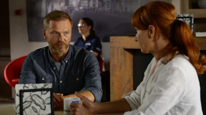 Komisarz Alex 13 sezon odc. 154. Piotr (Krystian Wieczorek), Lucyna (Magdalena Walach)