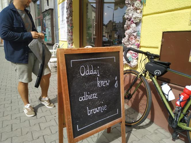 Oddaj krew - zjedz i wypij coś dobrego. Oddolna akcja krakowskiej gastronomii