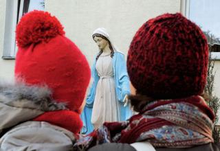 Reportaż: Samotne macierzyństwo. Matczyny azyl