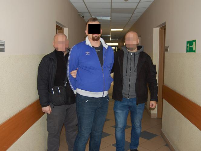 Poszukiwany 31-latek uciekał przed policją