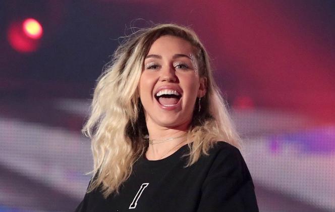 Miley Cyrus w Strażnikach Galaktyki 2. Kogo zagrała?