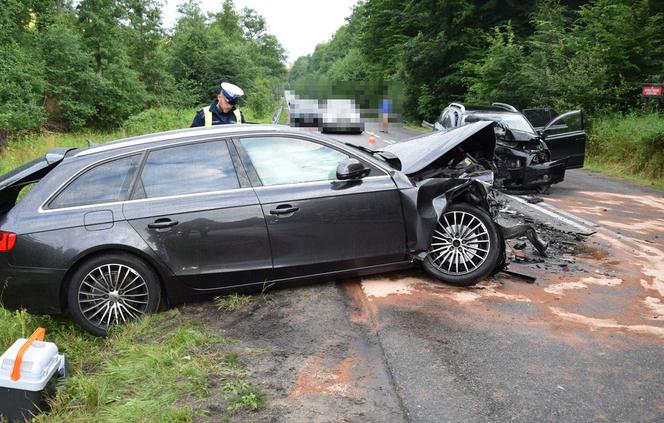 Wejherowo: Zderzenie czołowe i czworo rannych. Co ustaliła policja?
