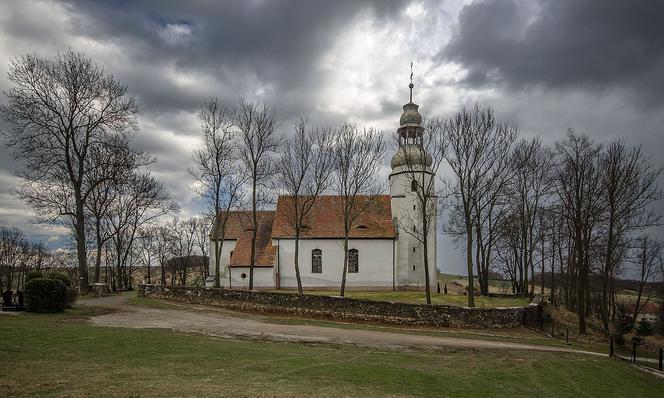Kościół Pomocne ksiądz nie żyje