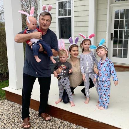 Alec Baldwin z rodziną