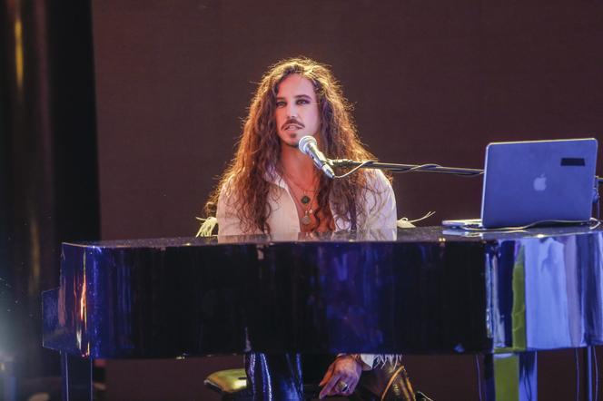 Michał Szpak wiek Eurowizja utwory partnerka krótkie włosy