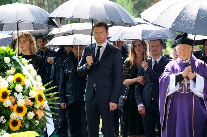 M jak miłość, odcinek 1620: Na pogrzebie Marzenki i Andrzejka zabraknie najważniejszej osoby. Serce by jej z żalu pękło - ZDJĘCIA