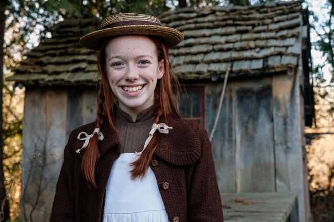 Amybeth McNulty