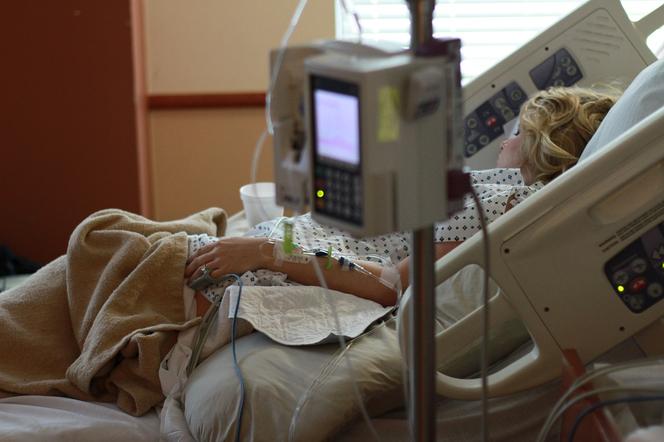 Chorzele. Walczy o życie z całych sił, by jej synek nie został sam! W Polsce pani nie pomożemy