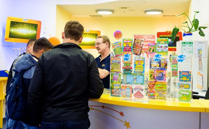 Gigantyczna wygrana w Lotto. Szczęśliwiec sam wytypował szóstkę. Teraz musi zapłacić miliony podatku