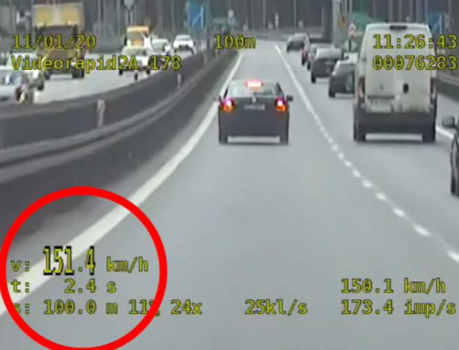 Pędził skodą 151 km/h. Podróż skończył z 10 punktami i mandatem